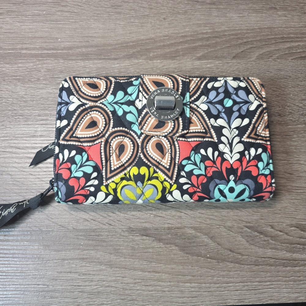 Vera Bradley Marrakesh Turnlock Wallet Quilted Cotton Paisley Floral Organizer